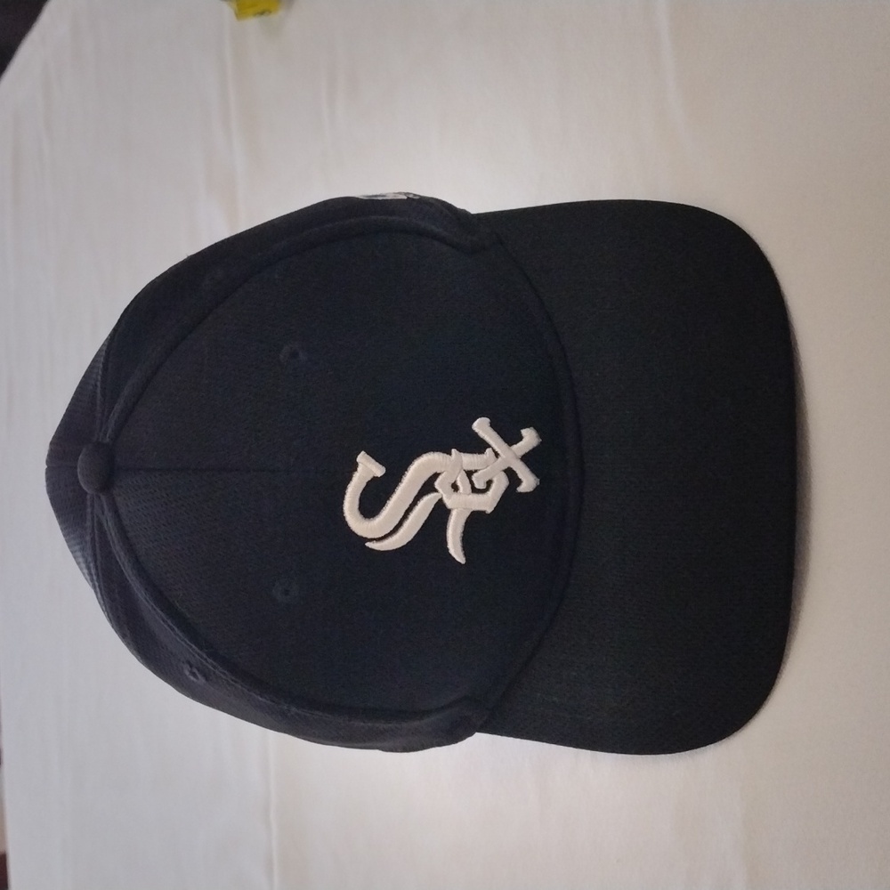 Chicago White Sox OC Sports Youth baseball Hat Black, White Adjustable Hat MLB